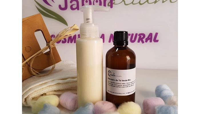 Como hacer leche facial limpiadora reafirmante casera para pieles secas con  Aceite de Argán e Hidrolato de Rosas